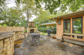 Del Rio Home with Large Yard, BBQ and Fireplace!